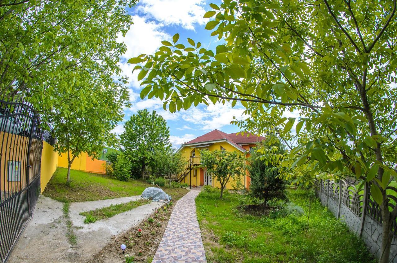 Готель Casa Liana Орадя Екстер'єр фото